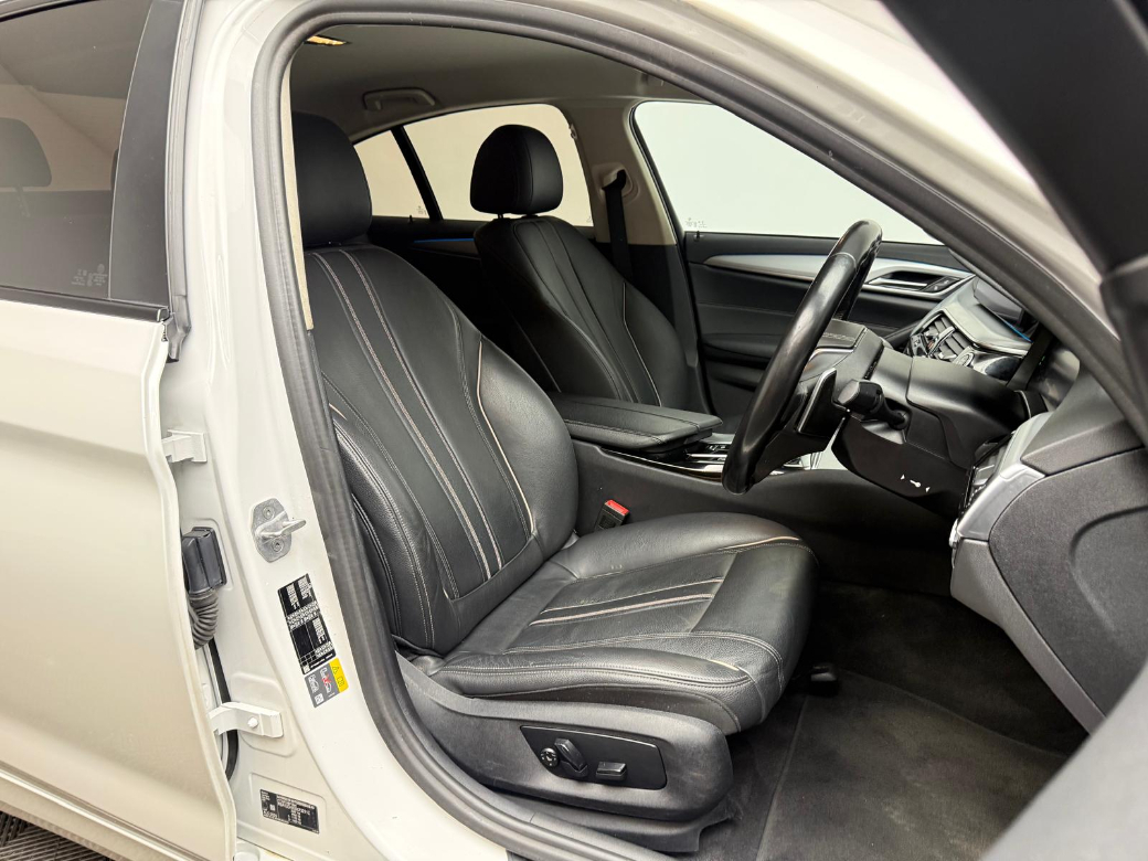 2021 BMW 5 Series
