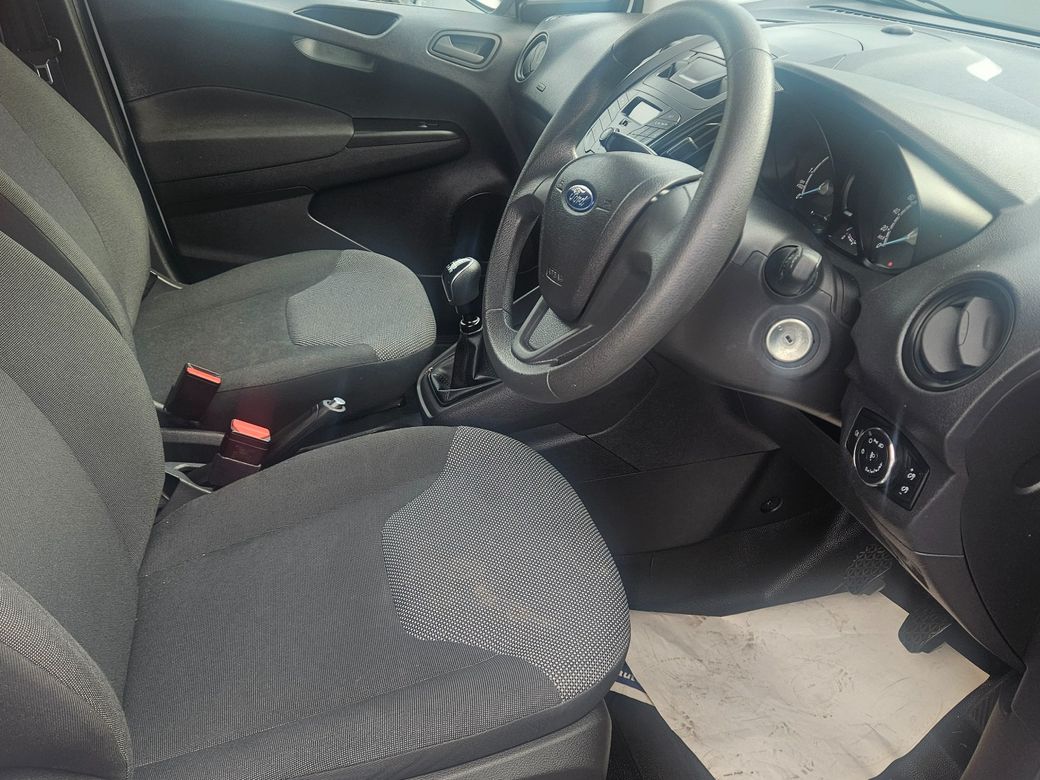 2022 Ford Transit Courier