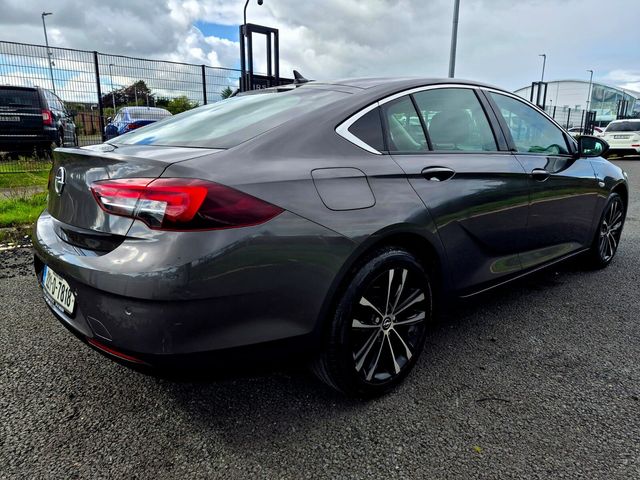 2022 Opel Insignia