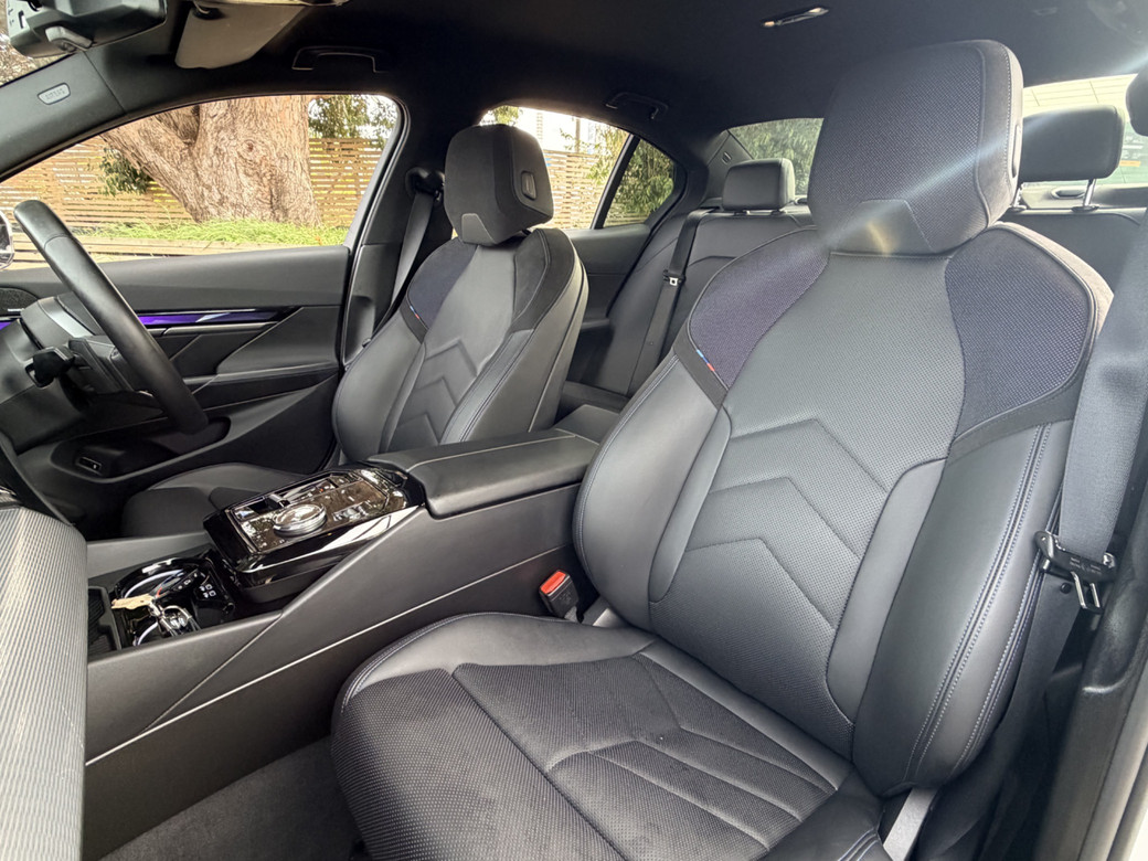 2024 BMW i5
