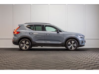 2022 Volvo XC40