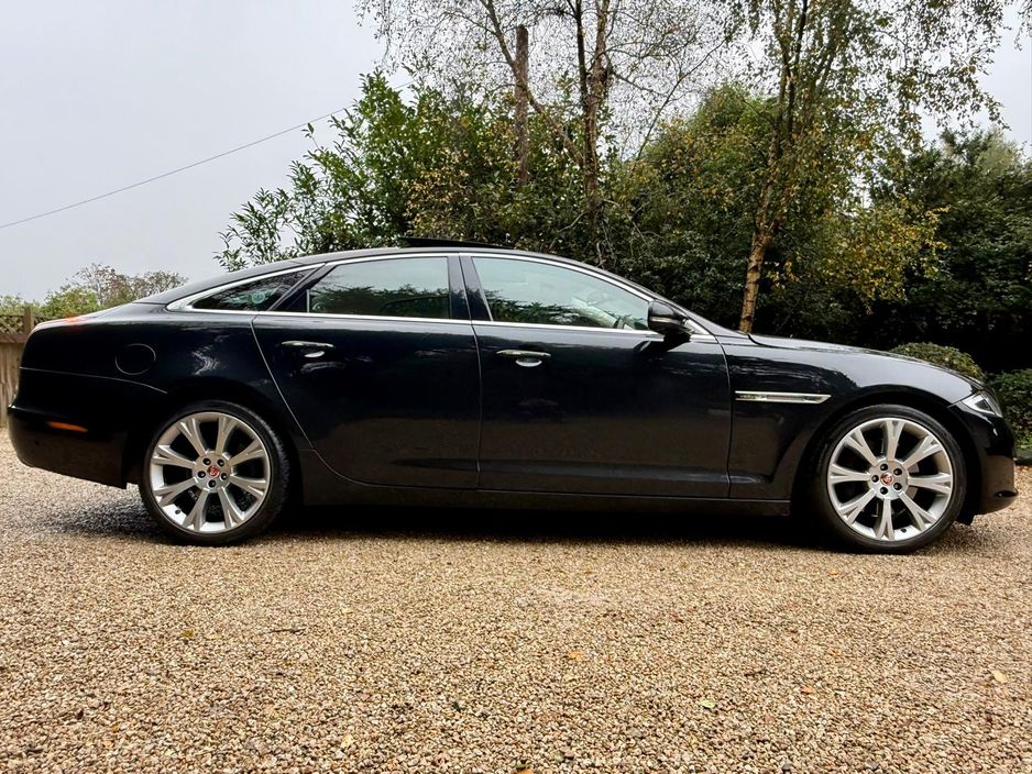 2017 Jaguar XJ