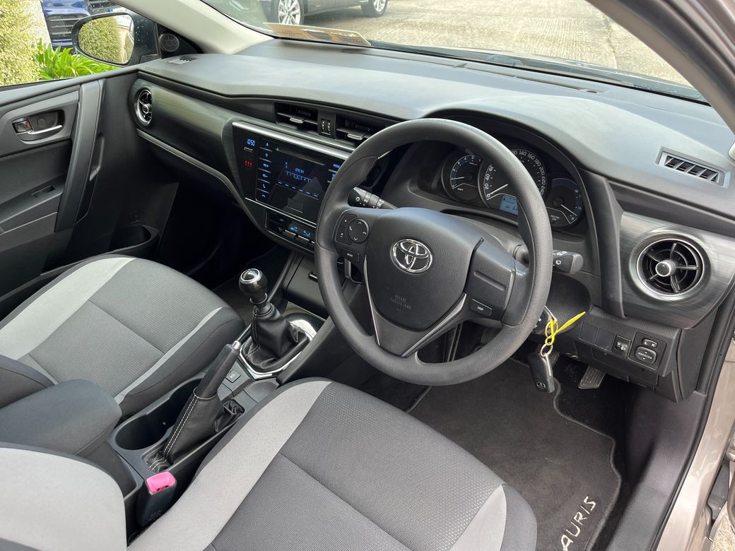 2015 Toyota Auris