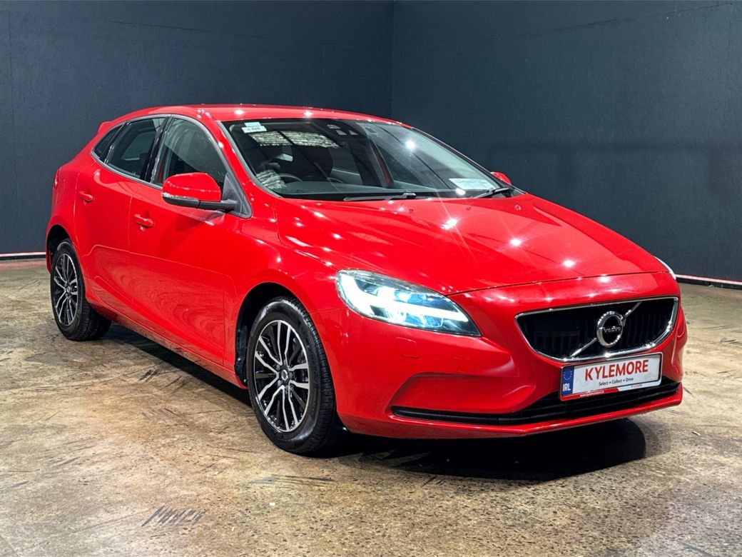 2018 Volvo V40