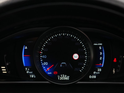 2016 Volvo V40