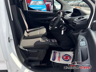 2021 Peugeot Partner