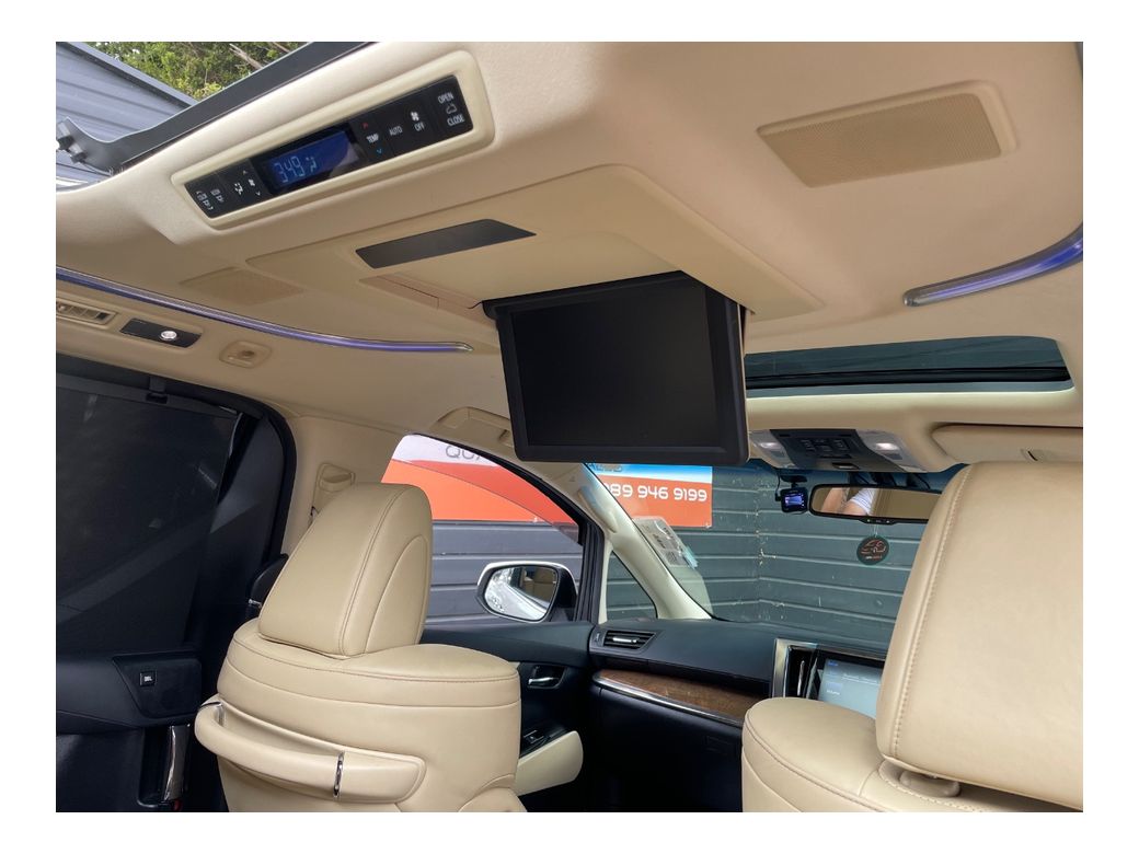 2015 Toyota Alphard