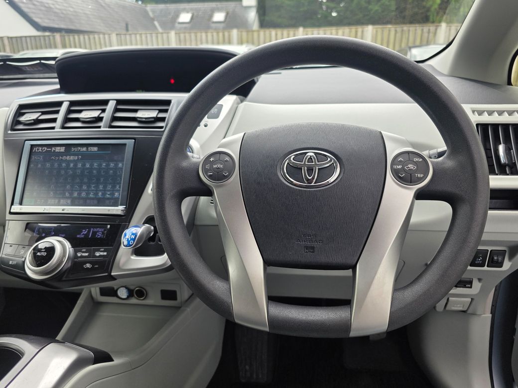 2013 Toyota Prius Alpha