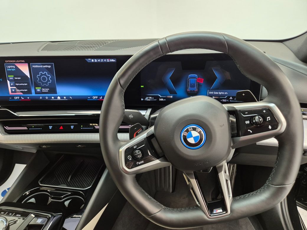 2025 BMW 530