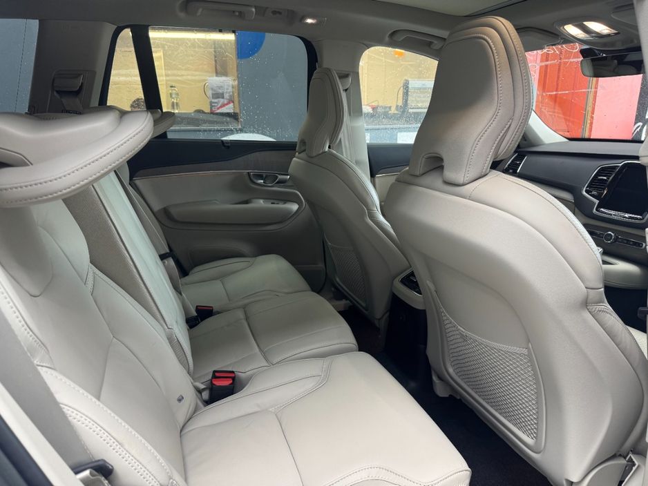 2023 Volvo XC90