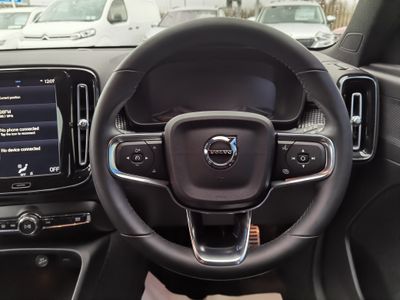 2021 Volvo XC40