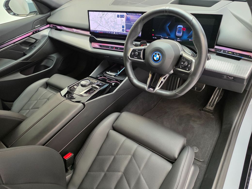 2025 BMW i5