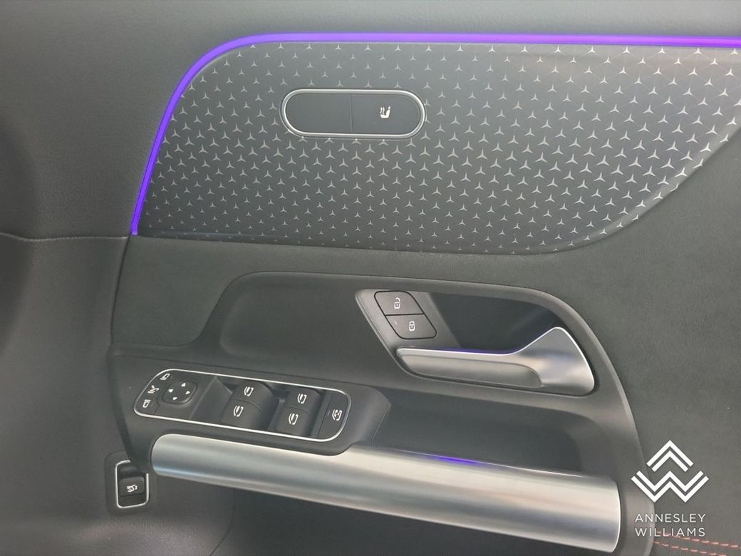 2025 Mercedes-Benz EQA