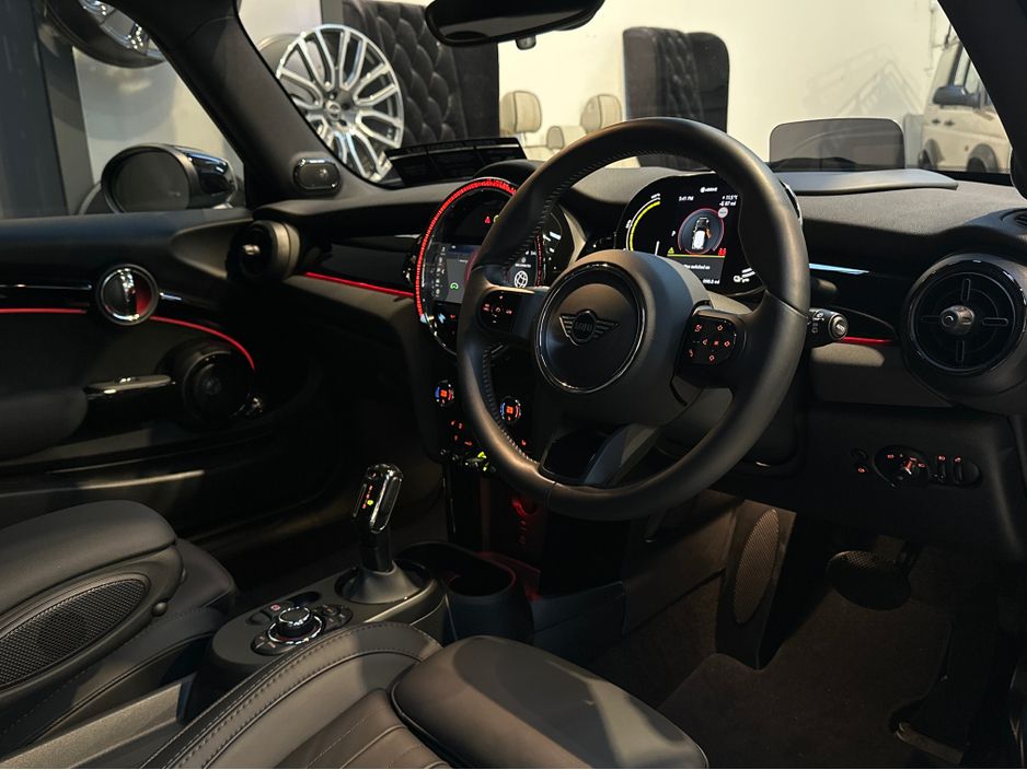 2024 Mini Hatch