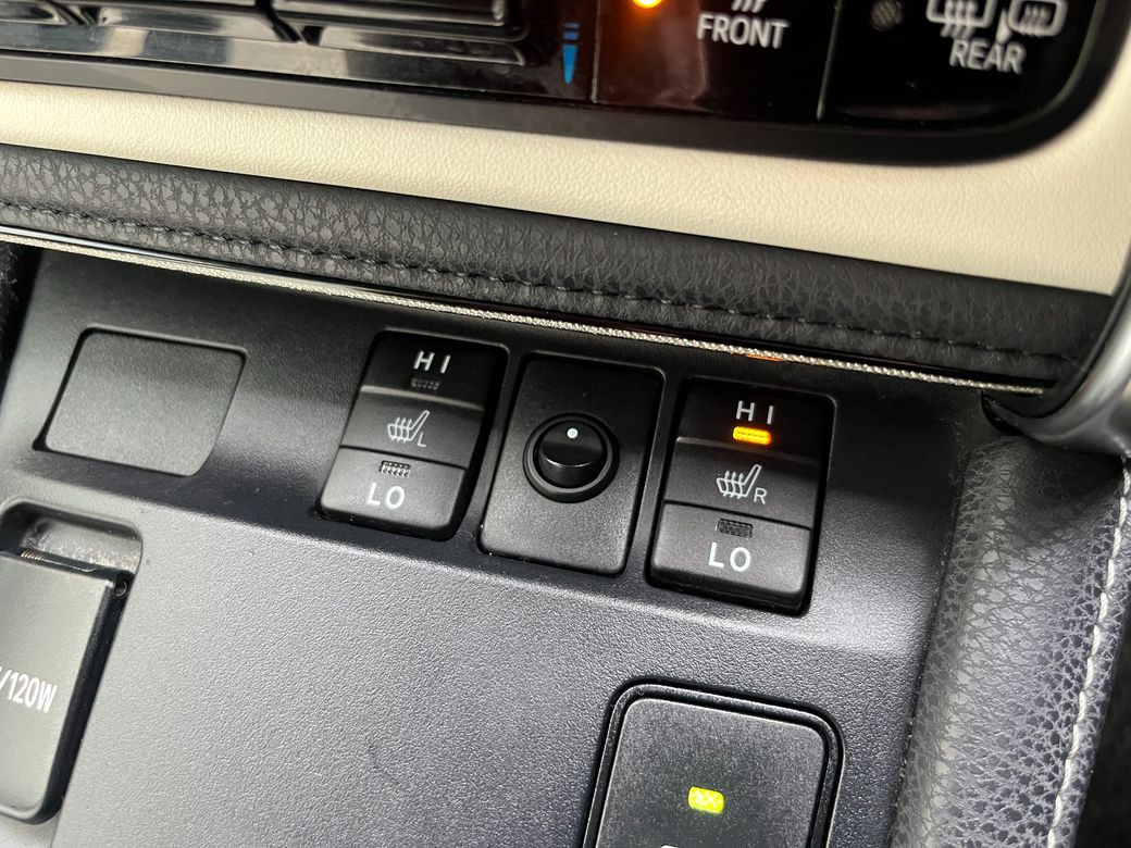 2016 Toyota Auris