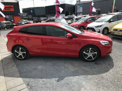 2018 Volvo V40