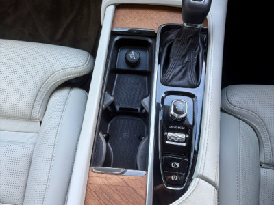 2020 Volvo V90