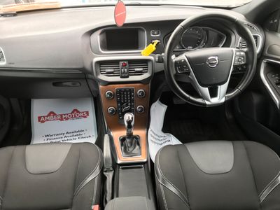 2017 Volvo V40