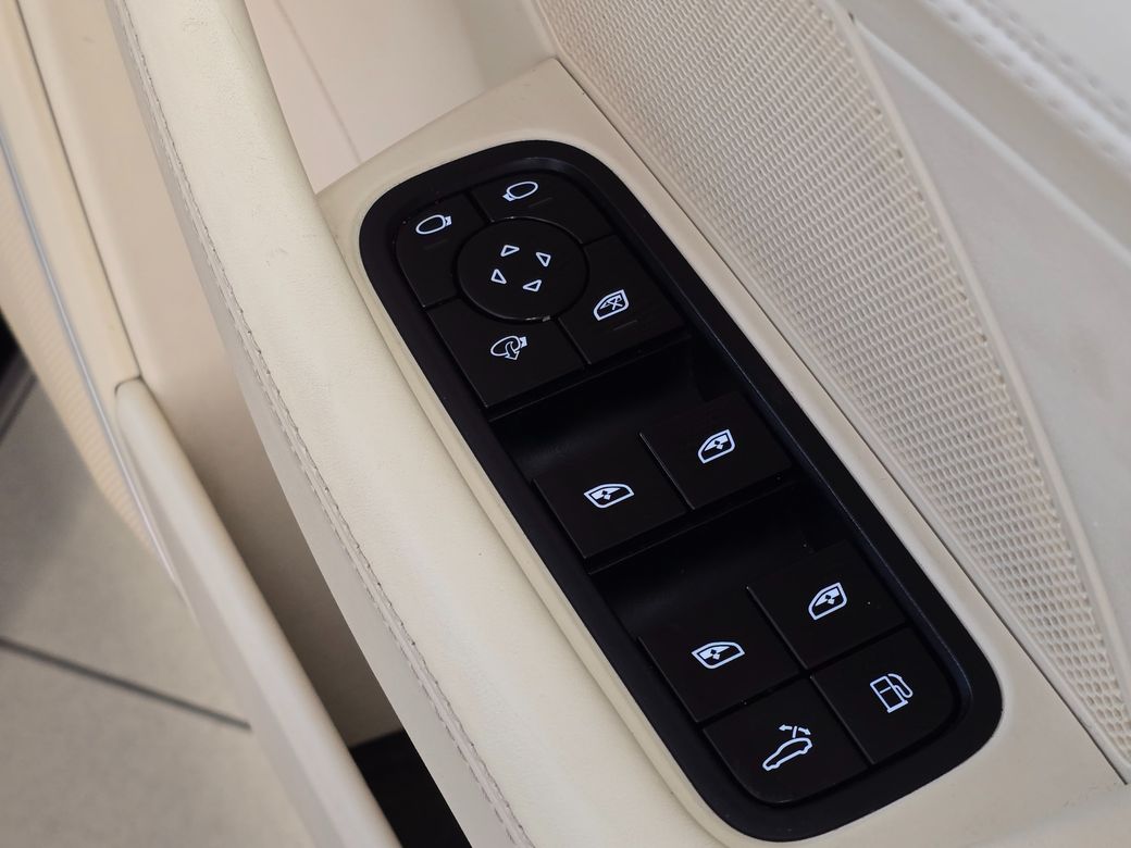 2021 Porsche Panamera
