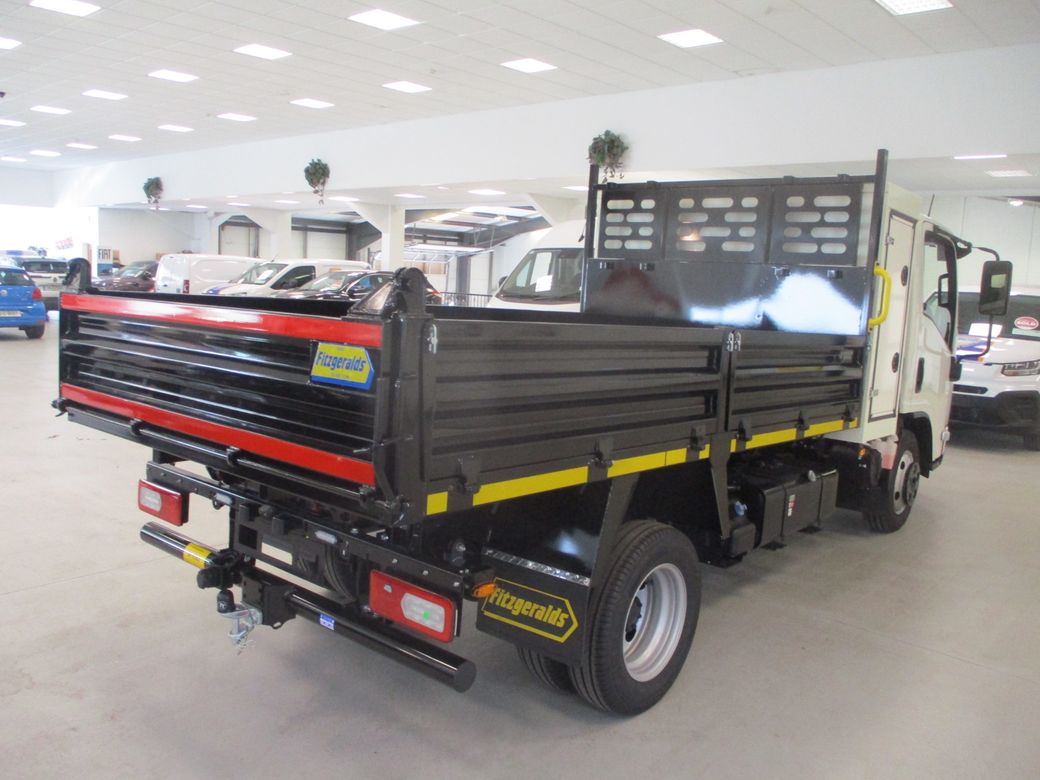 2026 Isuzu NPR
