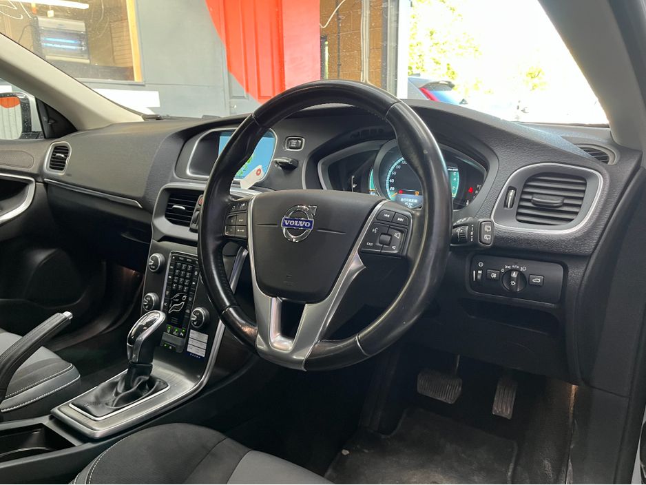 2015 Volvo V40