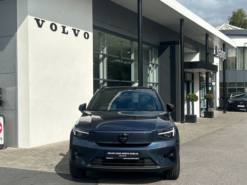 2026 Volvo EX40