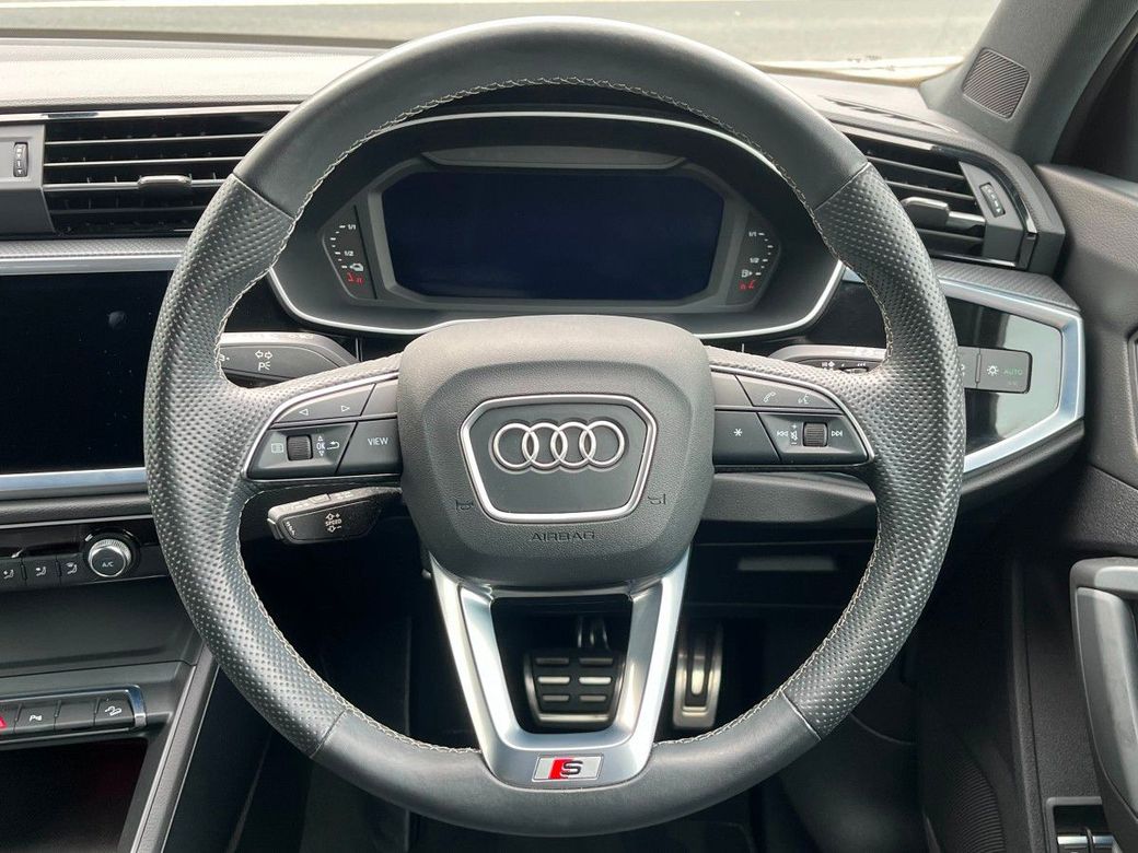 2022 Audi Q3