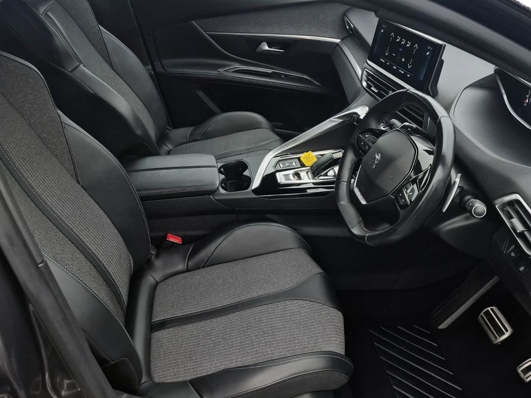 2023 Peugeot 5008