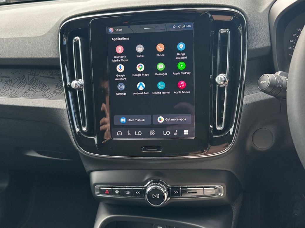 2026 Volvo XC40