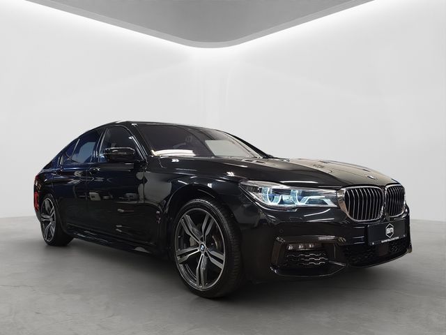 vehicle for sale from Sarsfield Motors