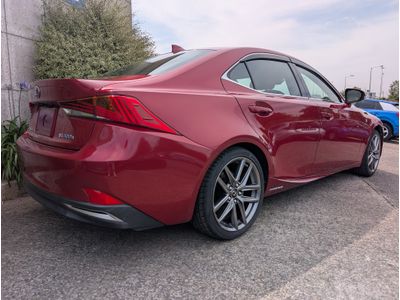 2017 Lexus IS 300h
