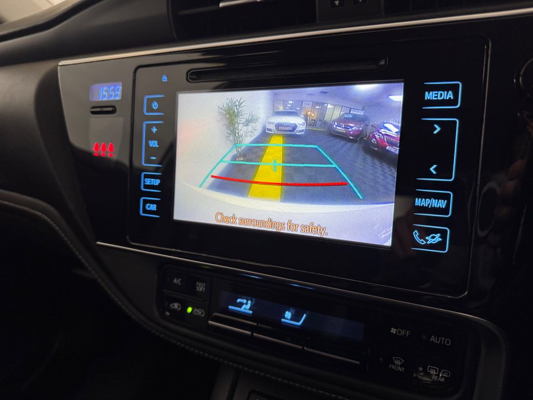 2016 Toyota Auris