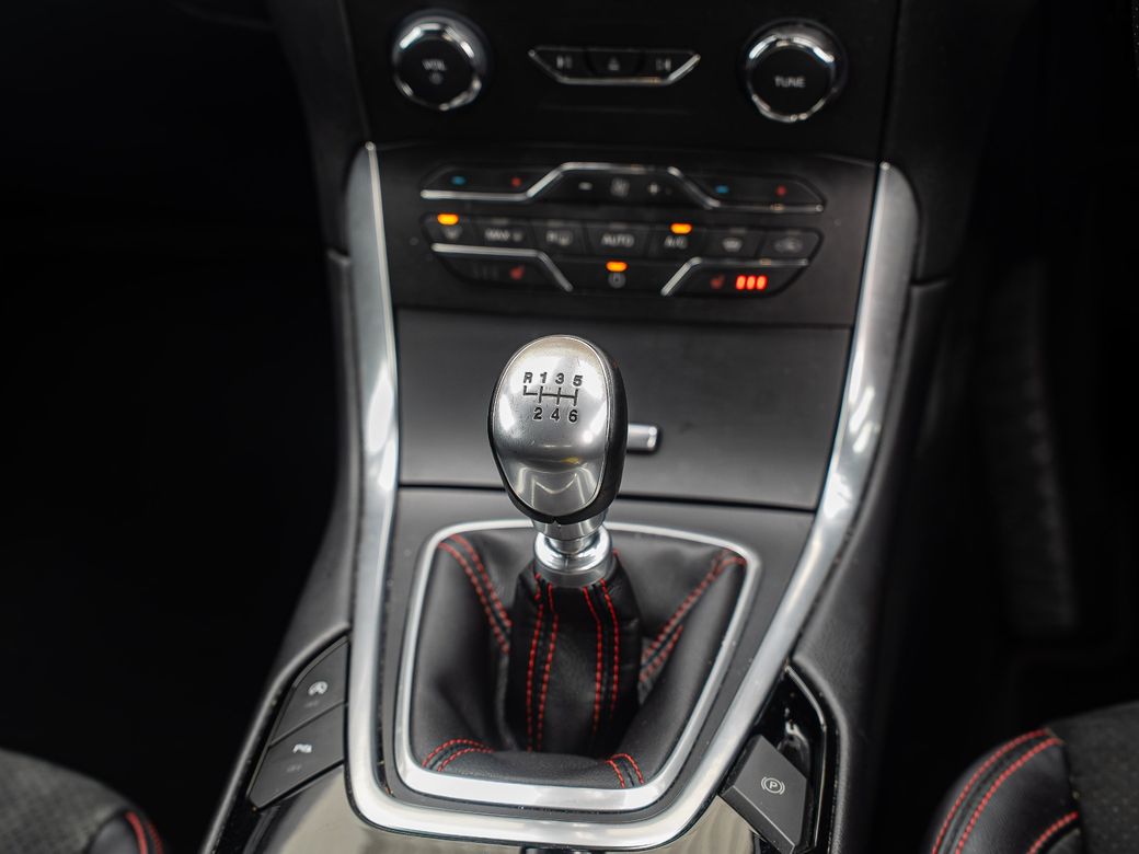 2022 Ford S-Max