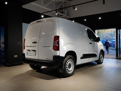 2025 Peugeot Partner