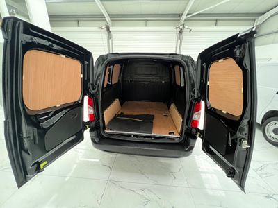 2023 Peugeot Partner
