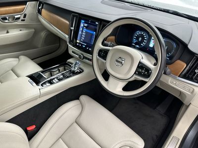 2020 Volvo S90