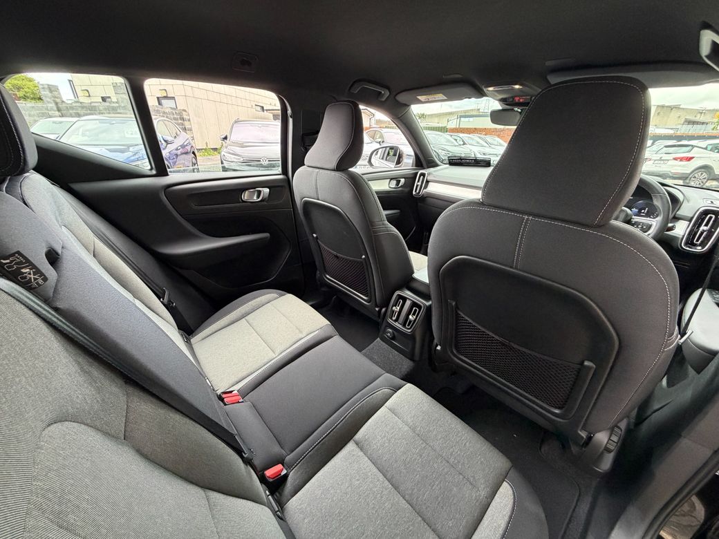 2023 Volvo XC40
