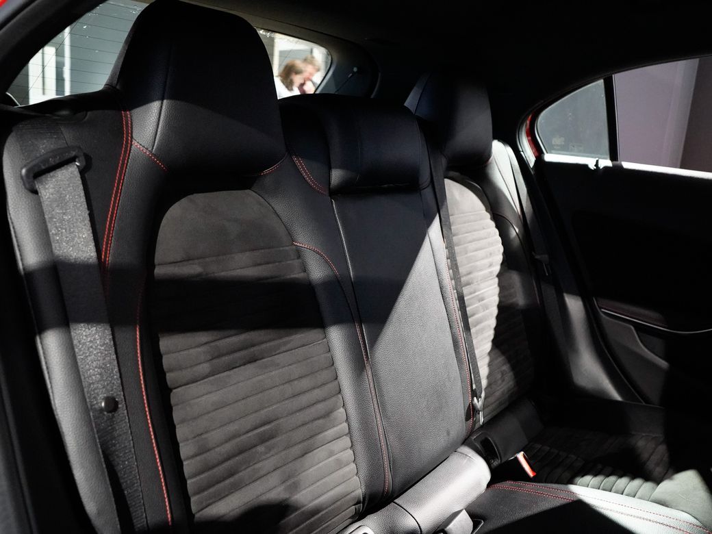 2018 Mercedes-Benz A 180