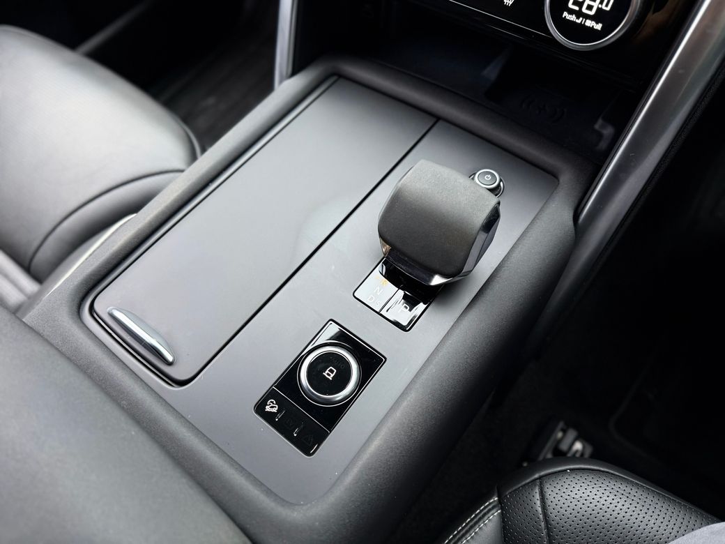 2024 Land Rover Discovery