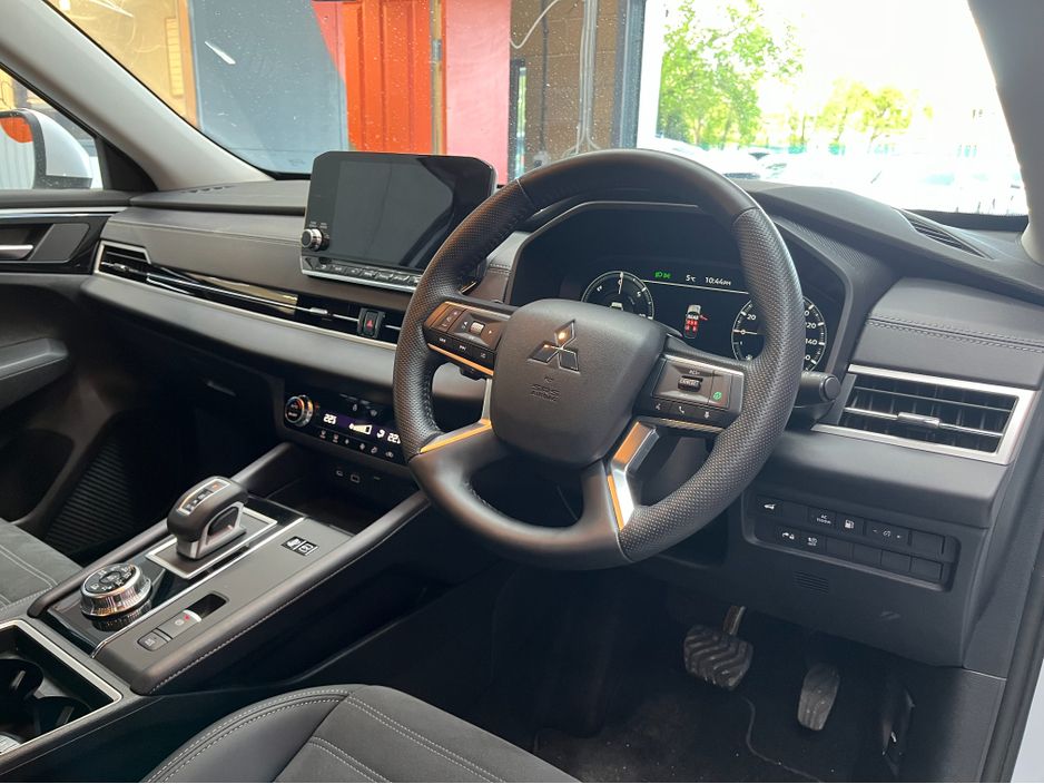 2024 Mitsubishi Outlander