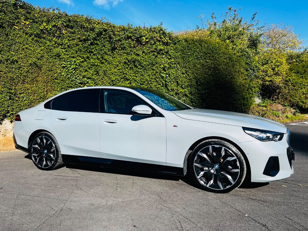2023 BMW i5