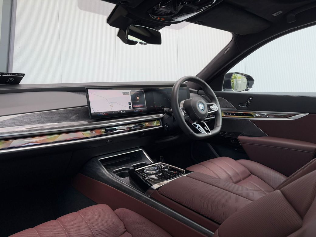2024 BMW i7
