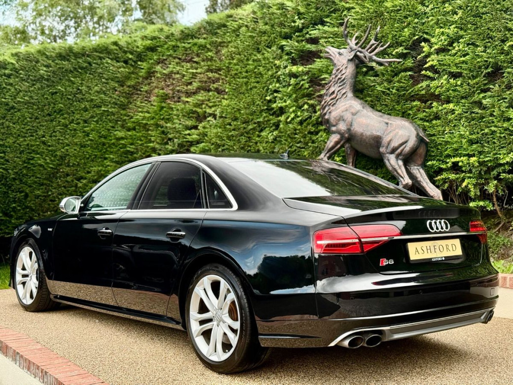 2016 Audi S8