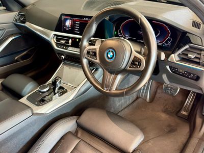 2021 BMW 330