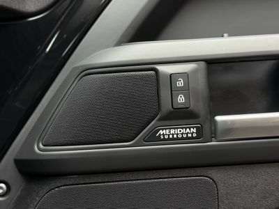 2025 Land Rover Defender