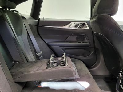 2025 BMW i4