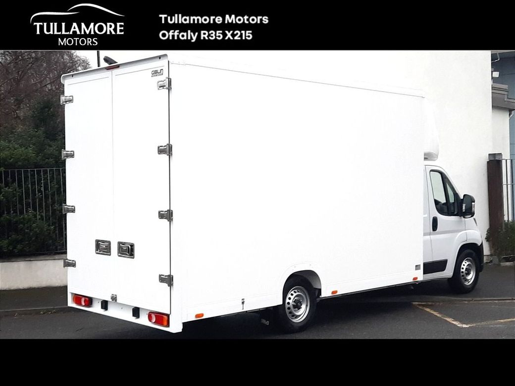 2025 Opel Movano