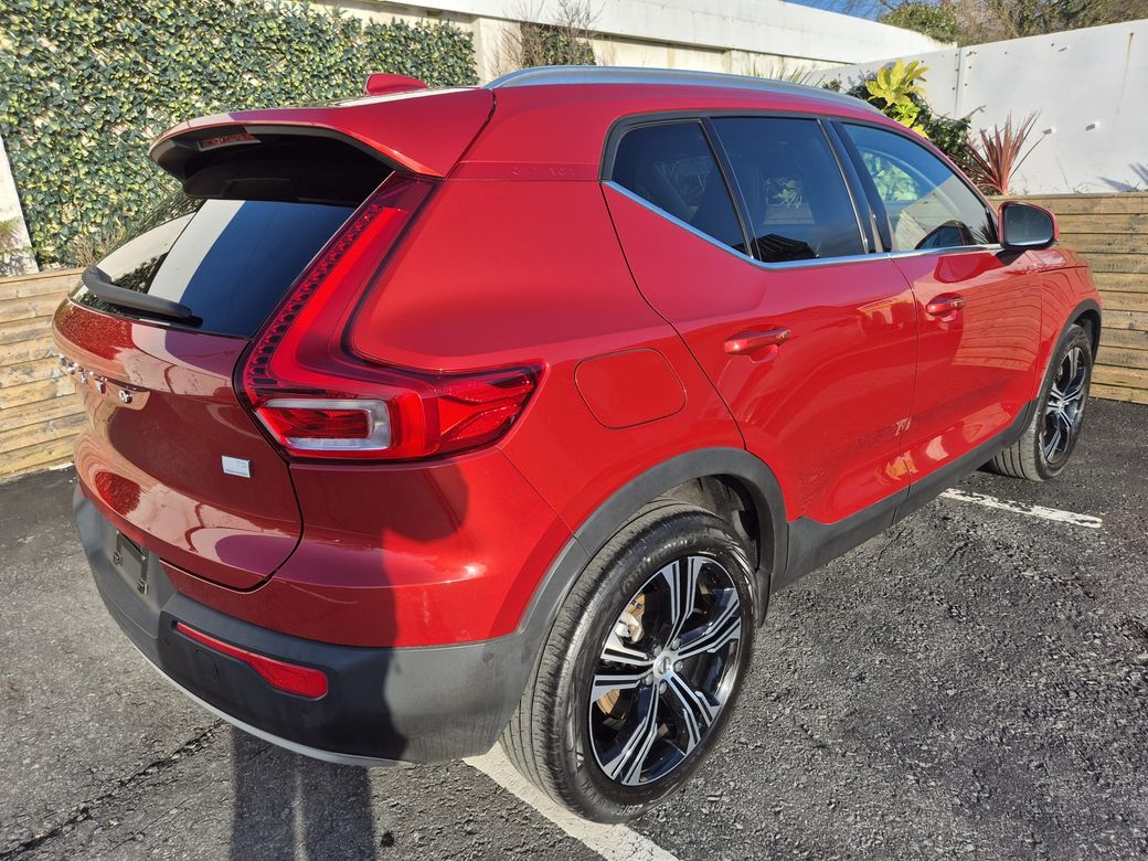 2022 Volvo XC40