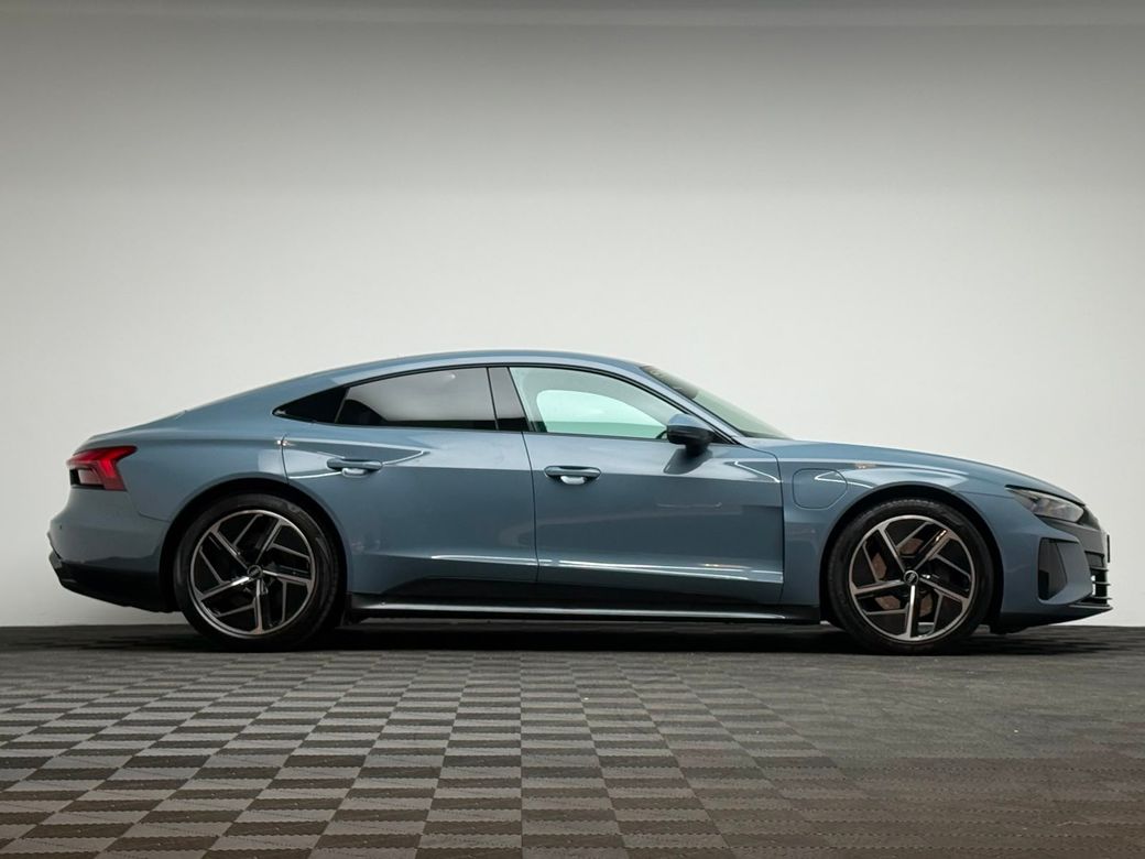 2022 Audi e-tron GT