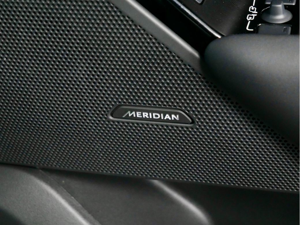 2025 Land Rover Range Rover Velar